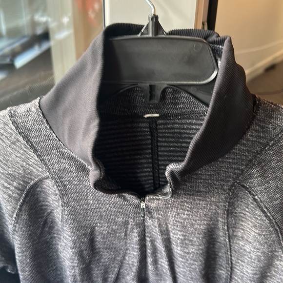 Lululemon sweat shirt - Picture 2 of 5